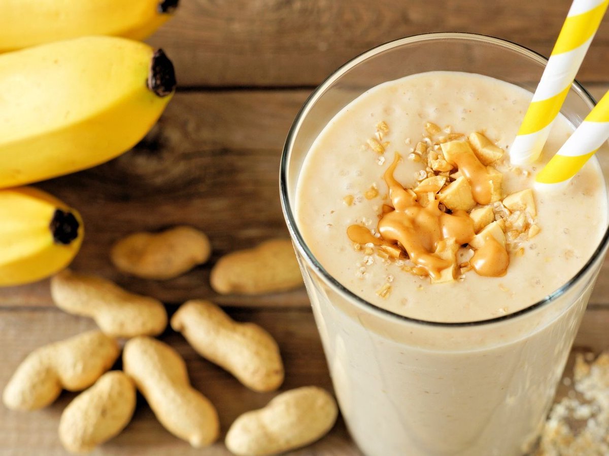 ThePeanutInst's tweet image. Peanut butter + banana = a match made in smoothie heaven! This delicious and nutritious drink is perfect for breakfast, a snack, or anytime you need a pick-me-up. 

#healthydrinks #easyrecipes #smoothies