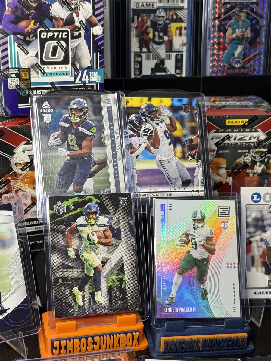 JimbosJunkbox's tweet image. fun stream tonight breaking 2 blasters of Prizm Draft picks looking for Arch manning or travis hunter autos 
- don russ optic box 
-numbered micah parsons 
tons of drake maye rookies &amp;amp; Kenneth Walker III rookie collection whatnot.com/s/DKylFTRk 
8:30pm cst normal time &amp;amp; place