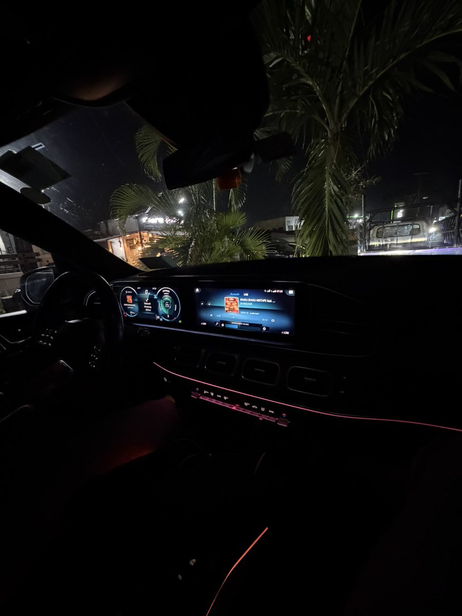 Tobi🧡 tweet media