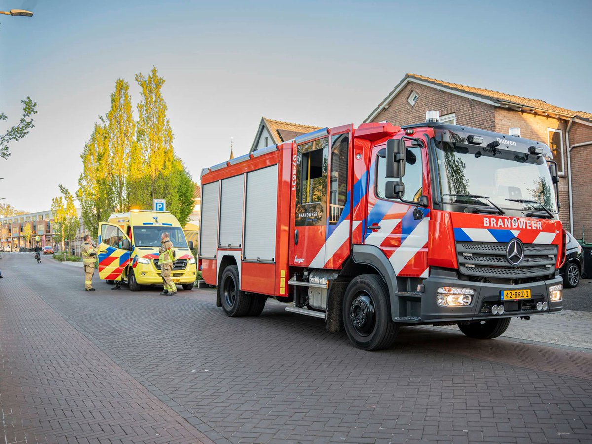 OmroepGLD's tweet photo. Vrouw en kind naar ziekenhuis na koolmonoxidemelding https://t.co/pP5plov3r3 https://t.co/4HFSpaPxvi