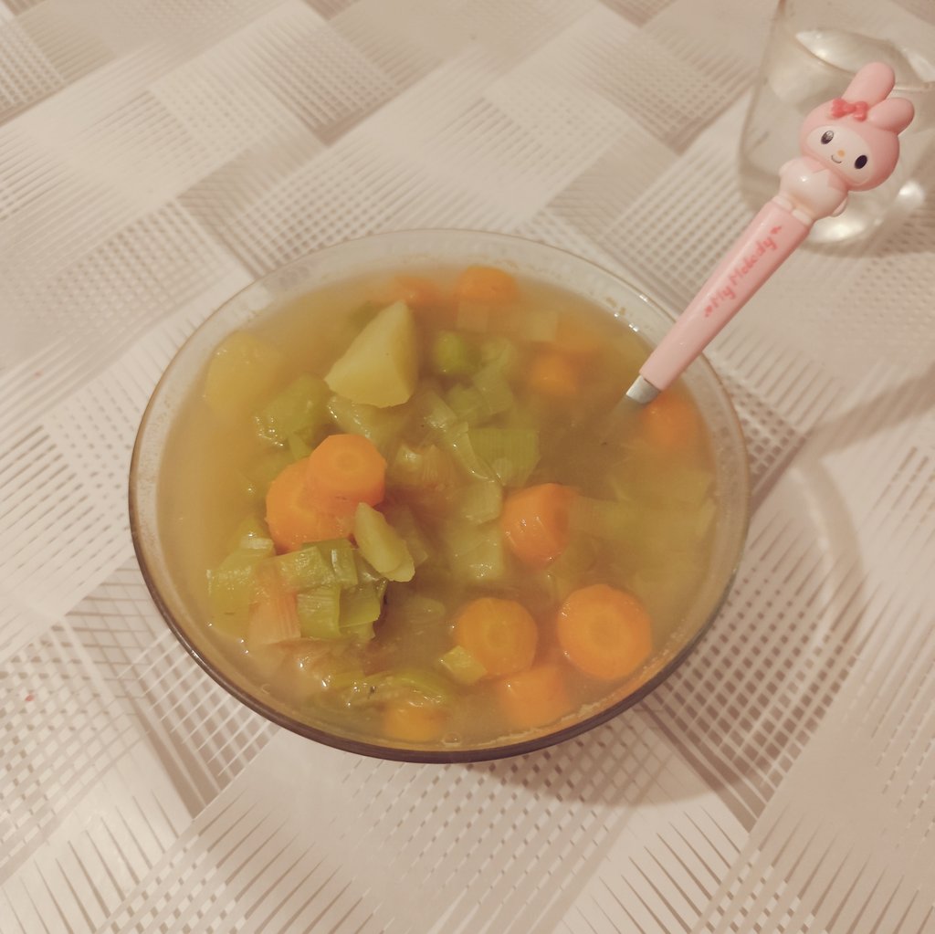 fairyfraise's tweet photo. 10k steps and full of soup 
Perfect day https://t.co/3QfYr3AnPK