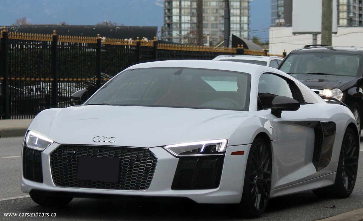 carsandcars_ca's tweet image. Audi R8 V10

 #Audi #GermanCar 
 audi.carsblitz.com