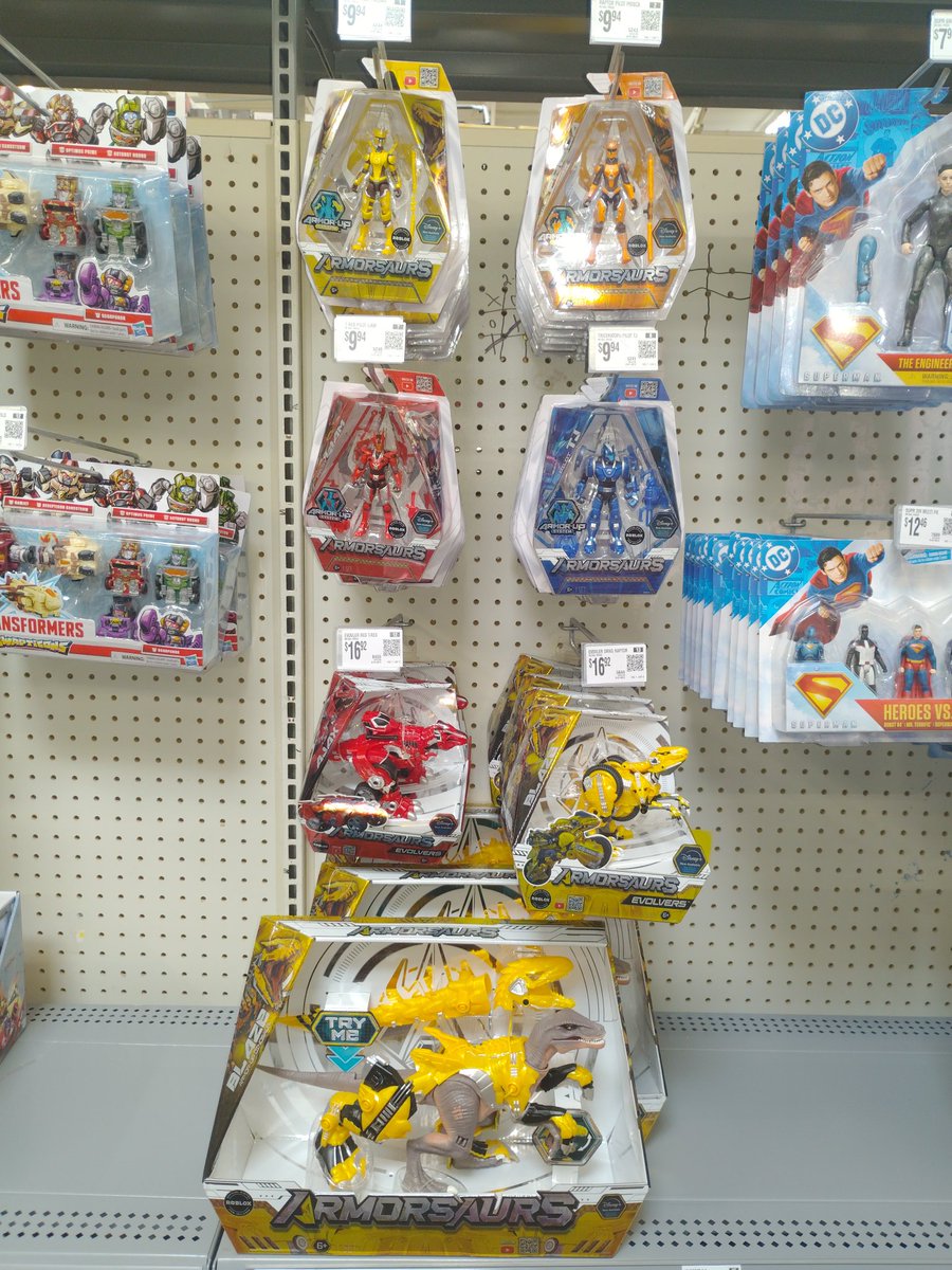 MEarthprime's tweet image. While @Walmart I saw #Armorsaurs #ActionFigures