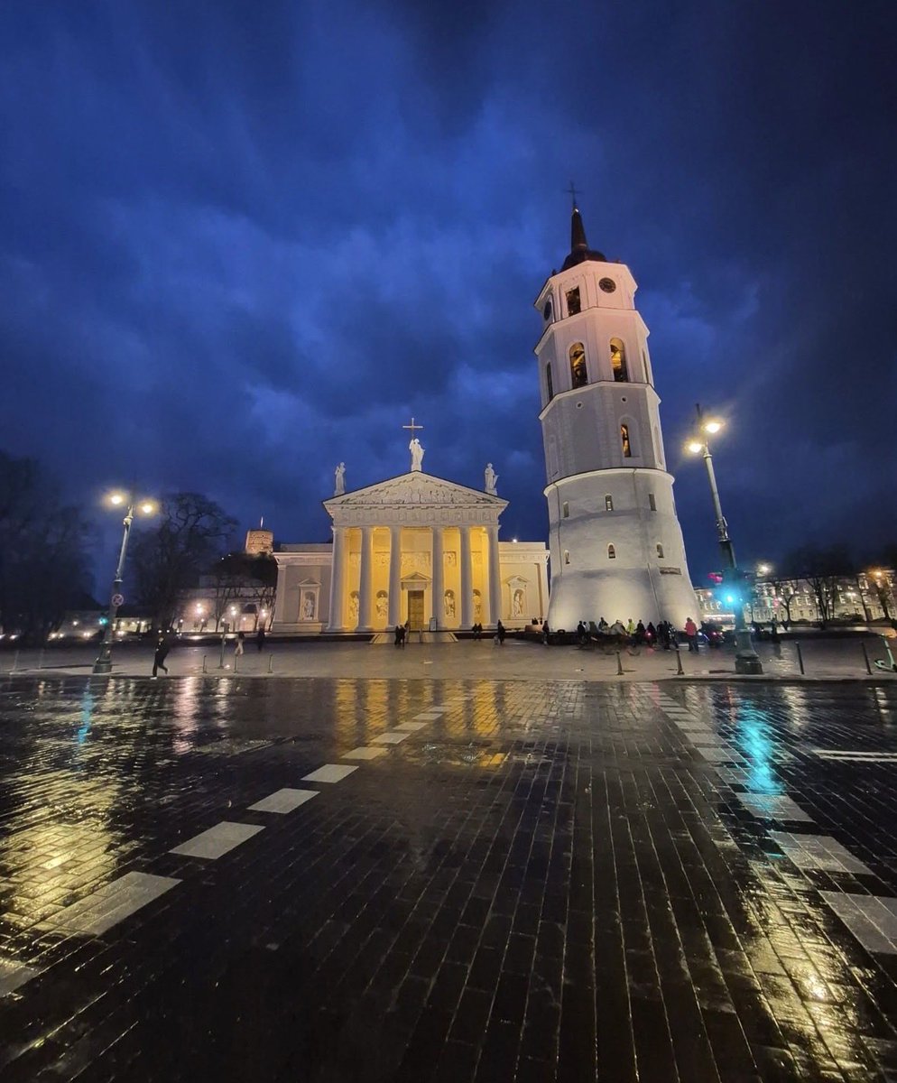 Twee_Papillon's tweet image. Nighty night!