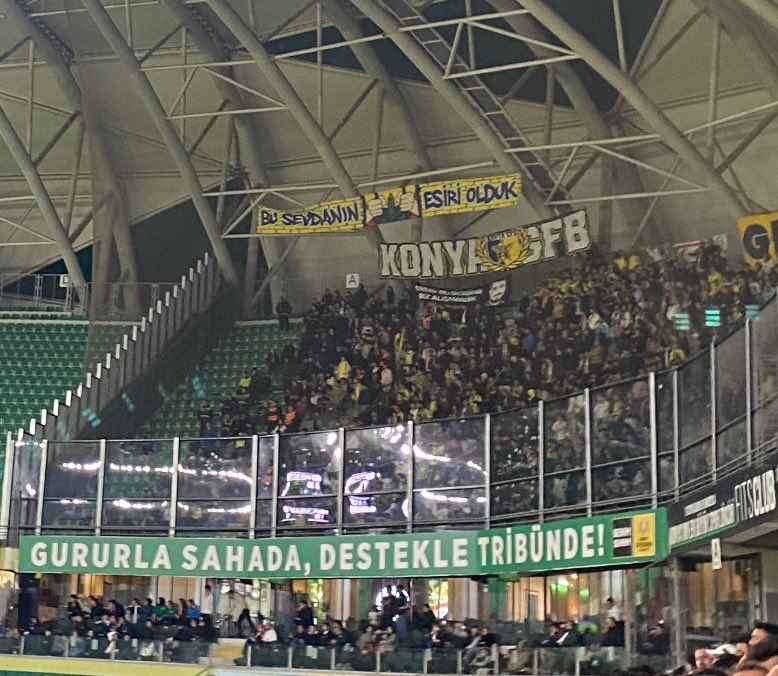 konyaunderqv's tweet photo. İstanbul’un karısına 120 dk tribün yapmak zor gelmiştir @gencfborg https://t.co/XoCQvClkds