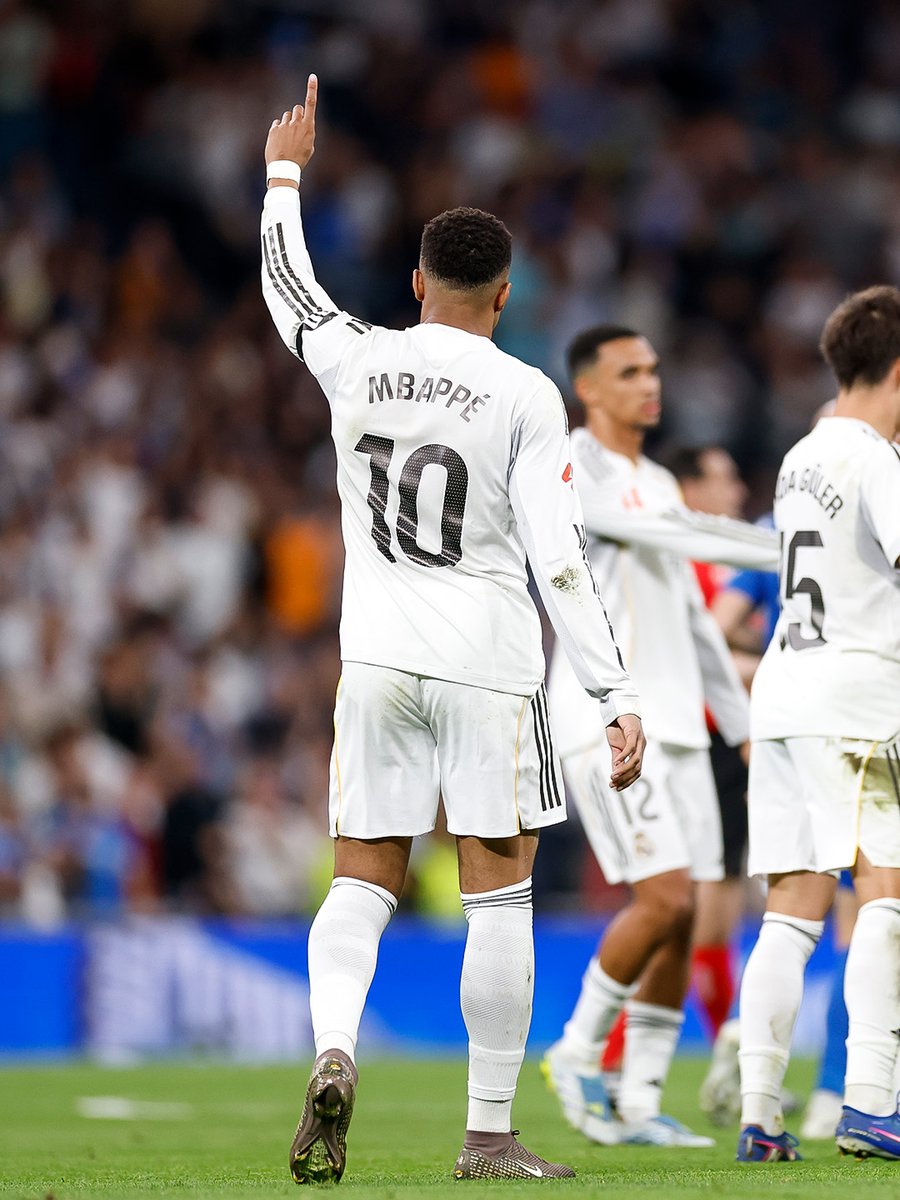 ⚽️ <a href="/KMbappe/">Kylian Mbappé</a>