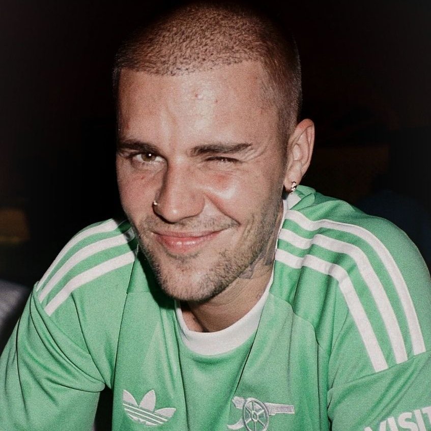 Turnê Bieber tweet media