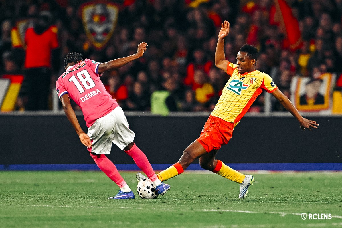 RCLens's tweet image. 46' (3-1)

▶️ C'est reparti à Bollaert ! Allez Lensois 💪

#RCLTFC #CoupeDeFrance