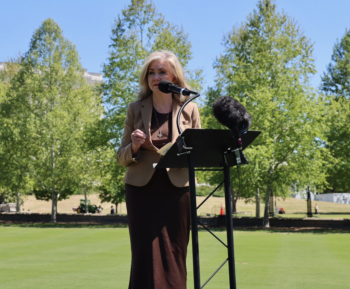 Sen. Marsha Blackburn tweet media