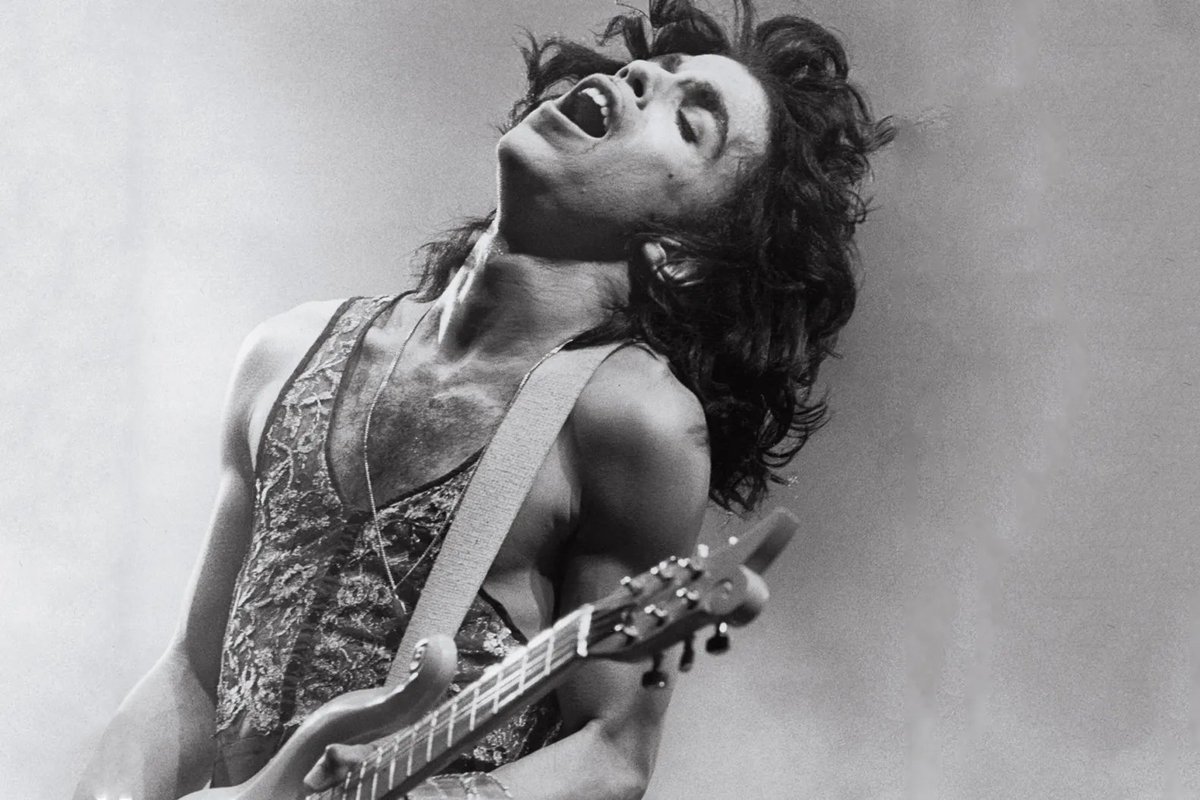 Rolling Stone tweet media