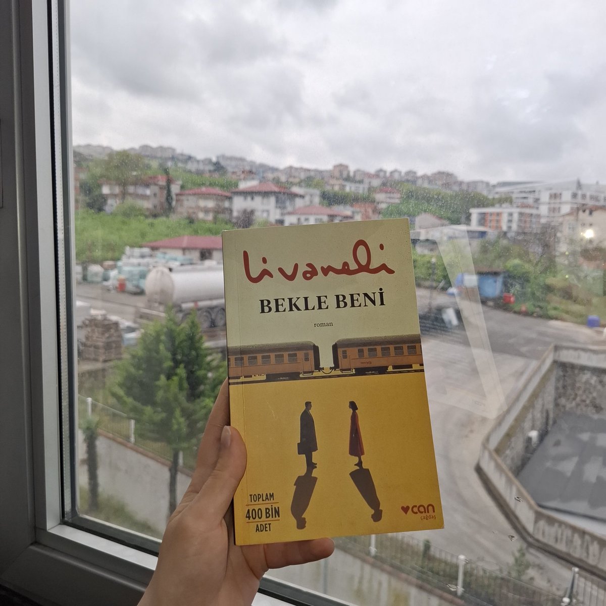 "Sana kitap hediye edeni unutma, sana kitap okuyanı hiç unutma."

|| Yedi Güzel Adam / Cahit Zarifoğlu

Biricik dostum 💖