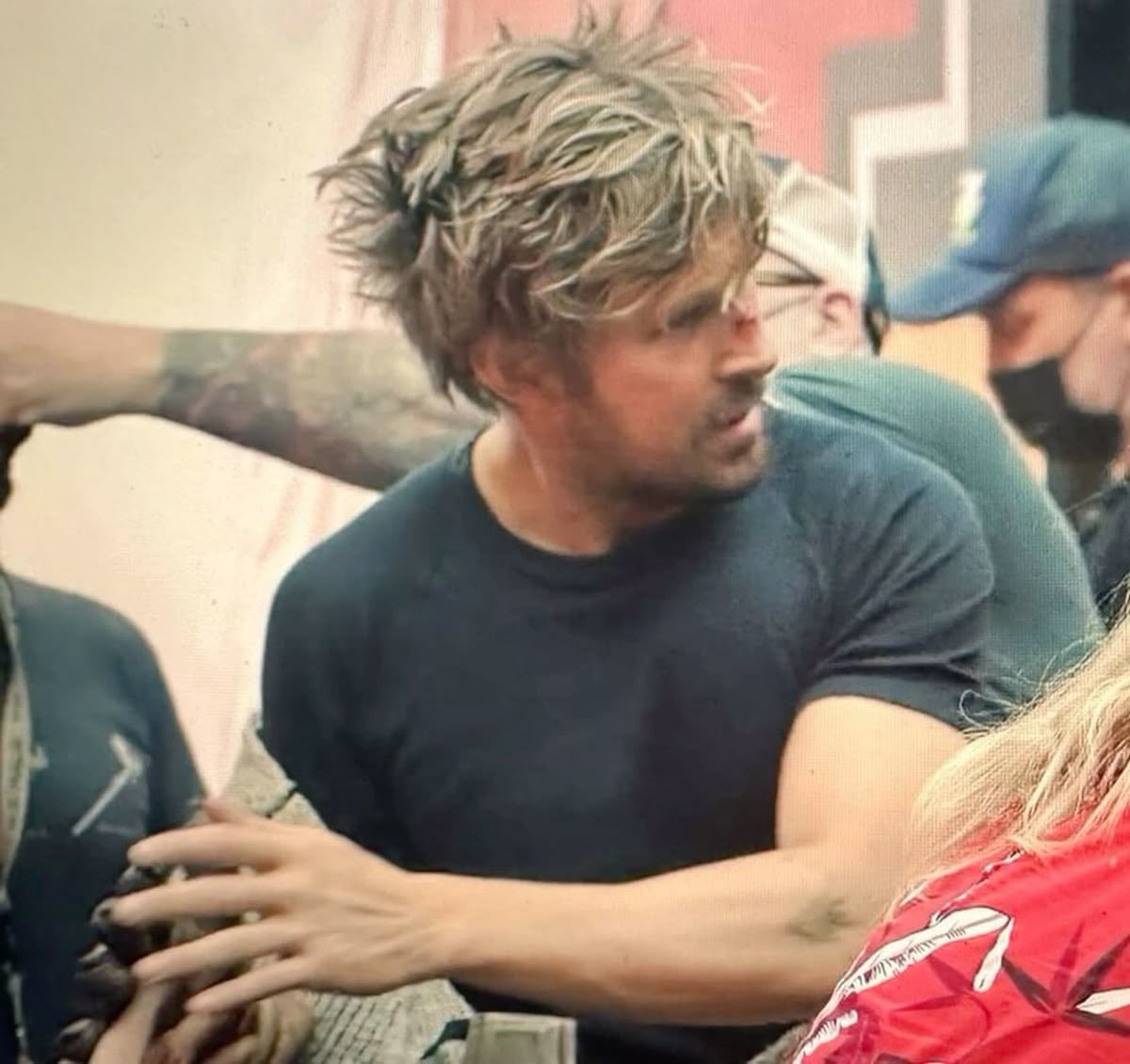 hel 击̸ tweet media