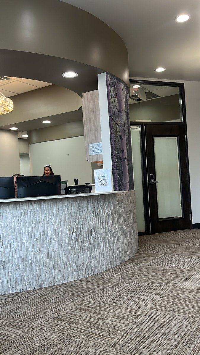 Ron_Mexico22's tweet image. Roommates are golfing and #boozin and I’m stuck eating to get my cavities filled #FML