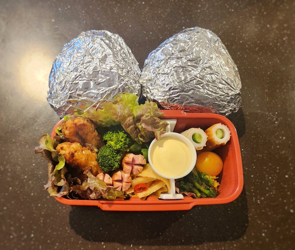 obento_BBA's tweet photo. おはようございます️☀️.°
今日のお弁当🍱

目玉焼き
ウィンナー
バックリブチキン
筍のきんぴら
竹輪きゅうり
菜の花のおひたし

 #お弁当
 #お弁当記録 
 #お弁当日記 
 #お弁当作り 

今日も怪我に気をつけて🧸❤️‍🩹🩹
程々に頑張ろ！！
いってらっしゃい👋👋👋 https://t.co/XAZYiytA4F