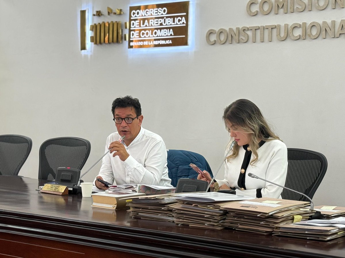 albertobemo's tweet photo. 🏛️ Estamos presidiendo la @PrimeraSenado para avanzar en la discusión y aprobación de proyectos como: 

1. Reforma Joven.
2. Ley Átomos para la Vida. 

Y continuar en el orden del día en proyectos como:👇

1.  Proyecto de Ley de Reconocimiento a la Panamazonía Colombiana. 
2. Ley Arles, en cumplimiento al Fallo de la Corte Interamericana de Derechos Humanos. 
3. ⁠Creación de la Agencia Especial de Colombia.

#LaRutaPorLaVIDA 💜