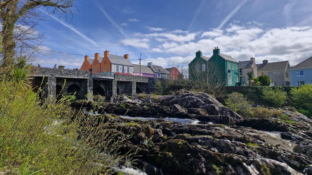 ThisIsIreland3's tweet image. The beautiful &amp;amp; colourful Sneem 💚
It's just such a quaint little place 🇮🇪

📍Sneem, County Kerry - Ireland ☘️

📸 Kerry Experience Tours

#Sneem #Kerry #Ireland #Quaint #Wildatlanticway #Colour