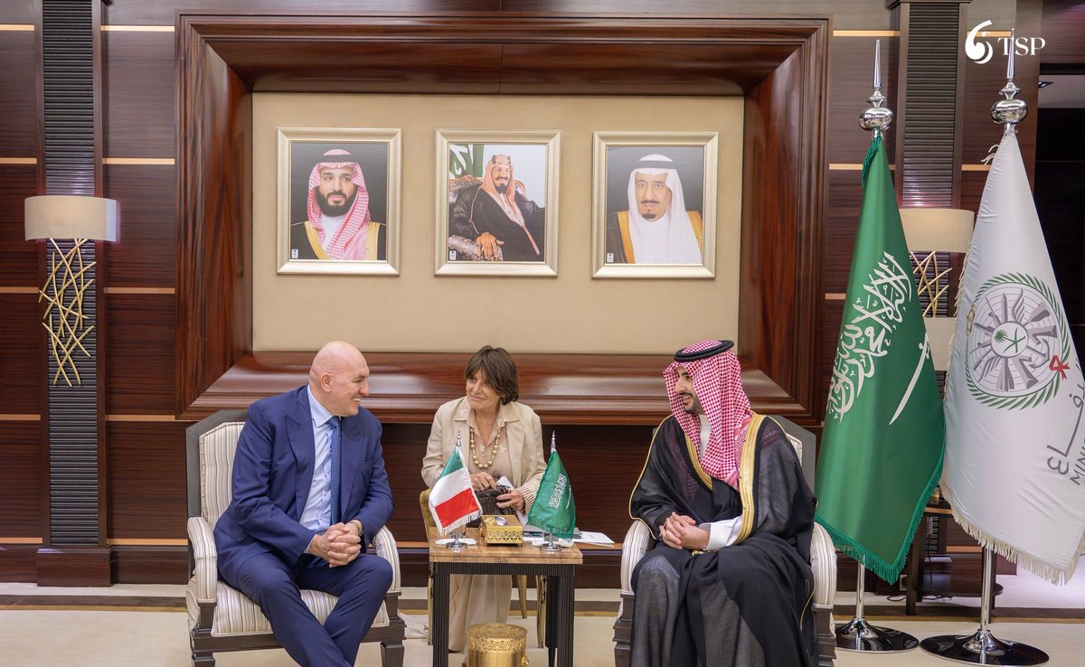 تعزيز الشراكة الدفاعية بين السعودية وإيطاليا: لقاء خالد بن سلمان وكروسيتو