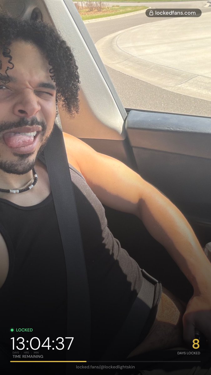 Lockedlightskin tweet media