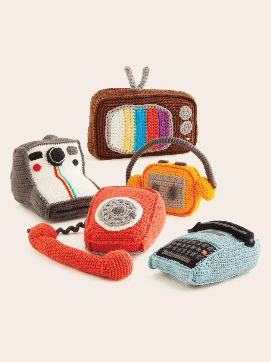 knithacker's tweet image. 5 Lo-Fi Retro Devices To Crochet - Fun! 👉 tidd.ly/3EAFi2H #crochet #handmade #etsy #affiliate #retro 📺