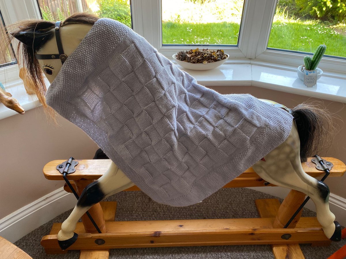 Tanyawarren's tweet image. This baby blanket is just one of a selection at Bitzas.  This one is ready to dispatch immediately 😊  Perfect size for a pram or pushchair.

bitzas.etsy.com/listing/147266…

#giftidea #firsttmaster  #MHHSBD #UKMakers