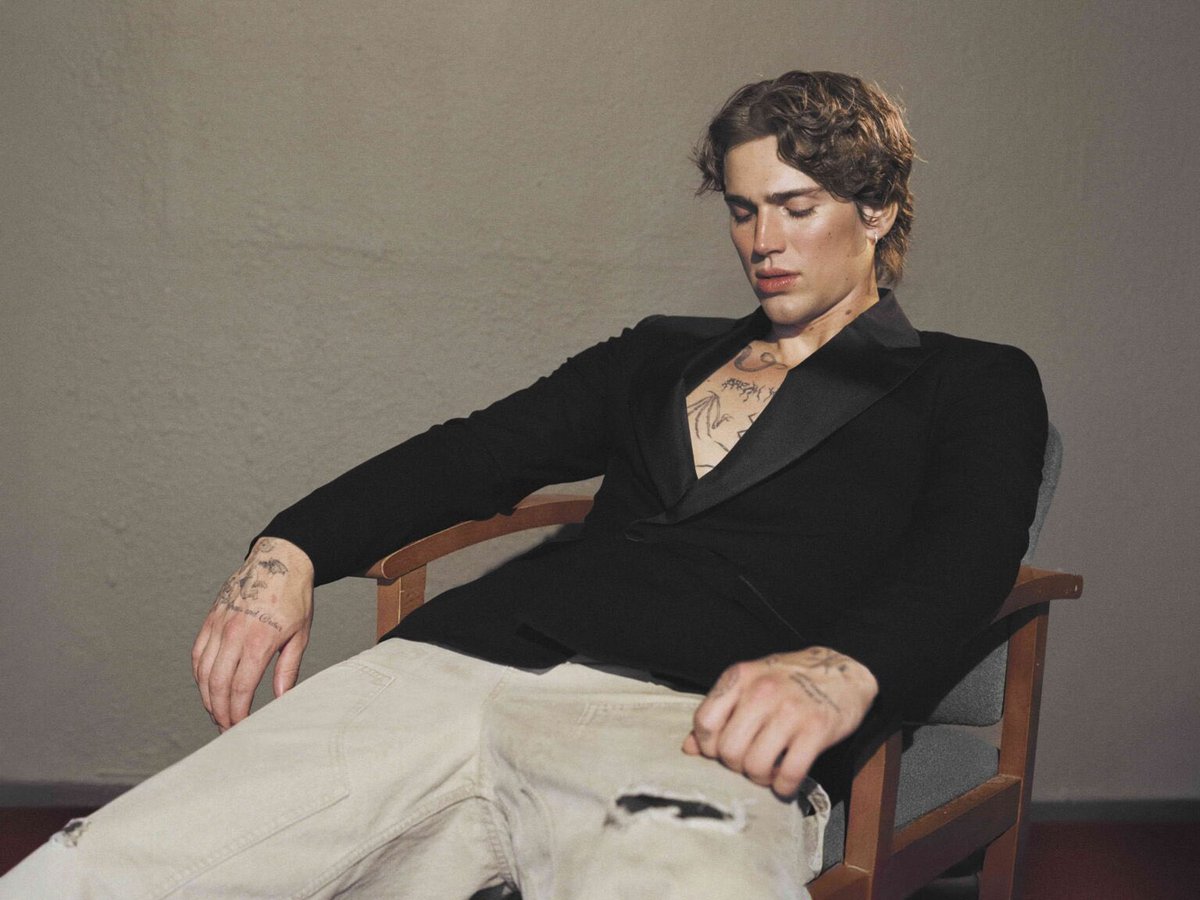 𝖿𝗂𝗏𝖾 𝗌𝖾𝖼𝗈𝗇𝖽𝗌 𝗆𝖺𝗍𝗍 🏒 tweet media