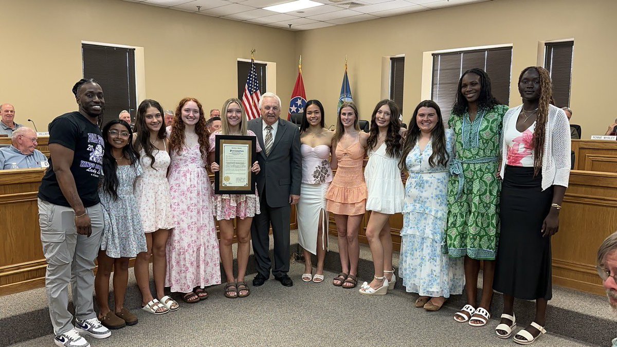 TKALadyLionsWBB's tweet photo. We are so excited to receive a Sevier county Proclamation for this past season. Thank you @SevierCounty for honoring our season last night. Thank you for all the support throughout our entire season.
@TKAsports 
@TKASeymour https://t.co/ipVo51TqMh