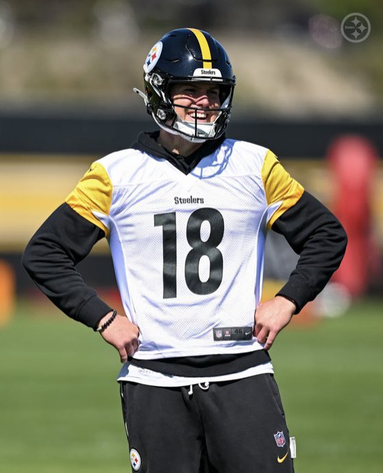 Baku 🐧 tweet media