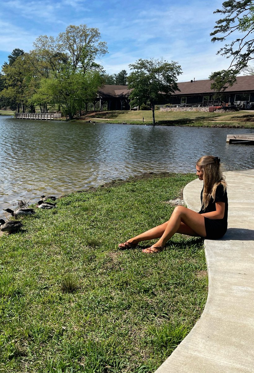 ᥫ᭡ ⱮҽӀӀìҽ tweet media