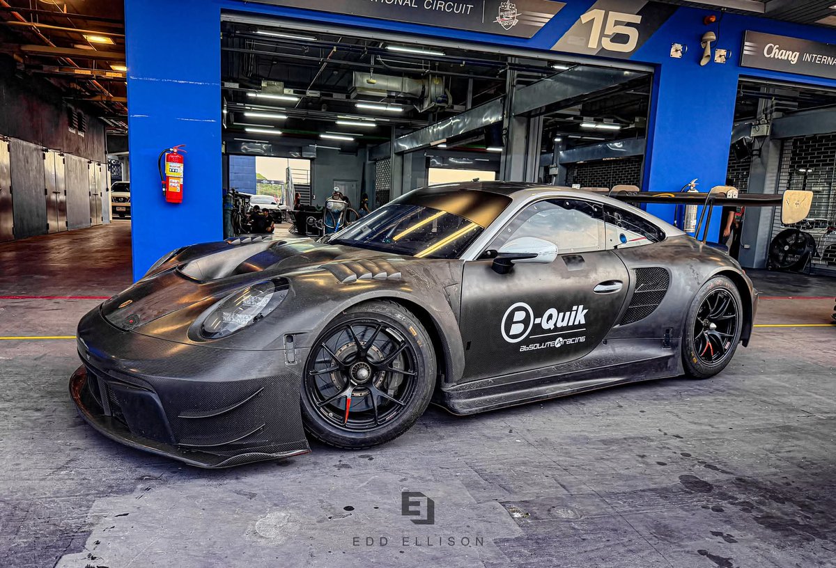 absolute_racing's tweet photo. #TSS - The new season starts tomorrow.

#BquikAbsoluteRacing https://t.co/GAtXwjvDR7