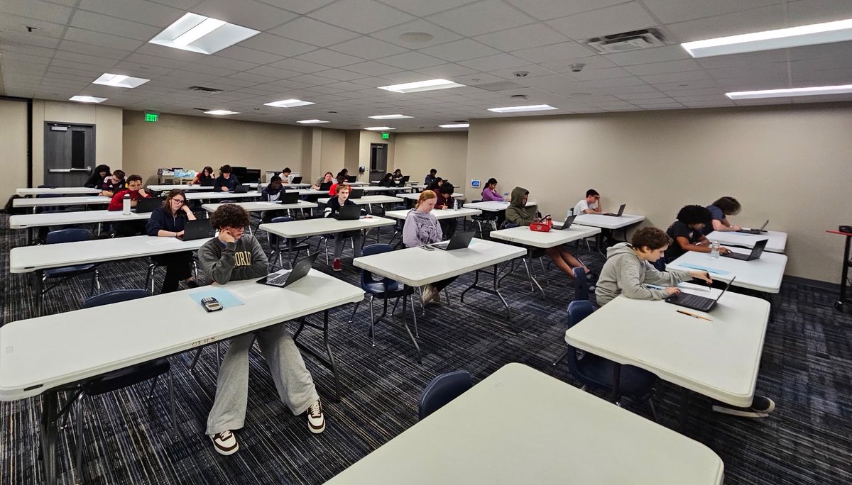 ACESCISD's tweet photo. Dedicated AP Chemistry students taking a mock exam to help prepare for the upcoming AP Chem Exam. So proud of their commitment and determination. #acescisd https://t.co/uXm7bQH60m