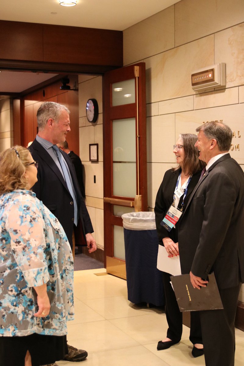 Senator Mike Rounds tweet media