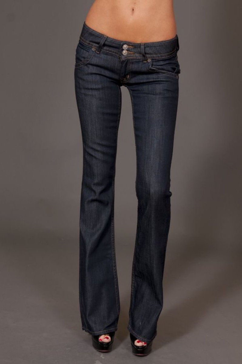 Sparklehorse222's tweet photo. I wanna look like this in jeans ughhh https://t.co/AAwjYJj96Q