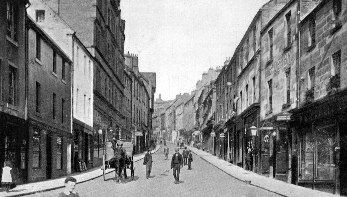tourscotland's tweet image. Old Tour #Scotland #Ancestry Travel Visit #Genealogy #Scottish Family #History Blog #photography of shops, horse and cart, buildings and people on Baker Street in #Stirling. Historically it was strategically important as Gateway to the #Highlands tour-scotland-photographs.blogspot.com/2015/11/old-ph…