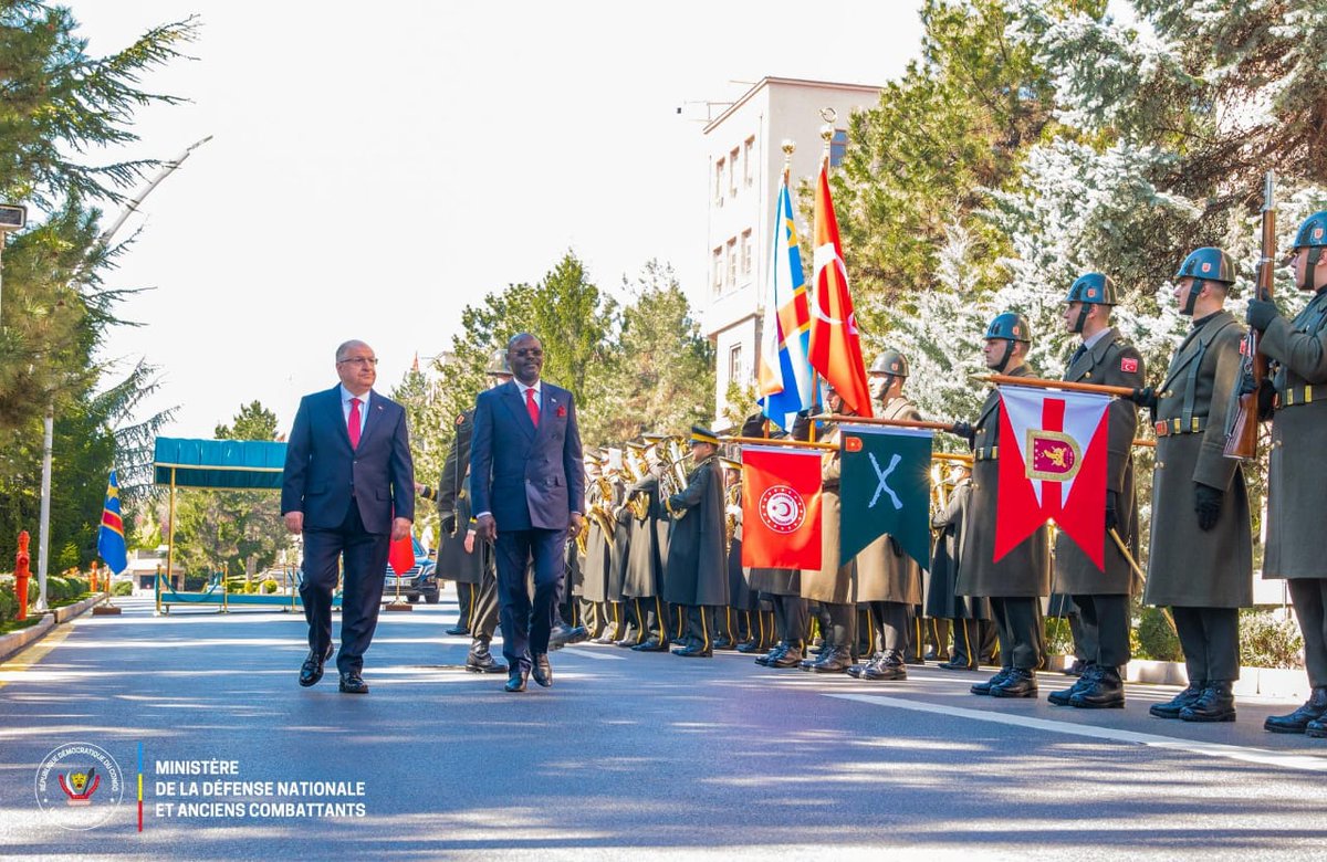 mulikuza_jordan's tweet image. ‼️🔴‼️#COOPÉRATION  MILITAIRE : LA #RDC RENFORCE SON PARTENARIAT STRATÉGIQUE AVEC LA #TURQUIE

La République démocratique du Congo (#RDC) intensifie ses efforts pour moderniser son appareil sécuritaire en se tournant vers l’expertise militaire turque. À travers un partenariat