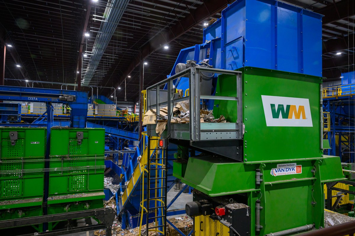 MayorDaniella's tweet photo. Ever wonder where your recycling actually goes? Last week, we got the answer firsthand. 🧵♻️ https://t.co/MThSmFIM1w