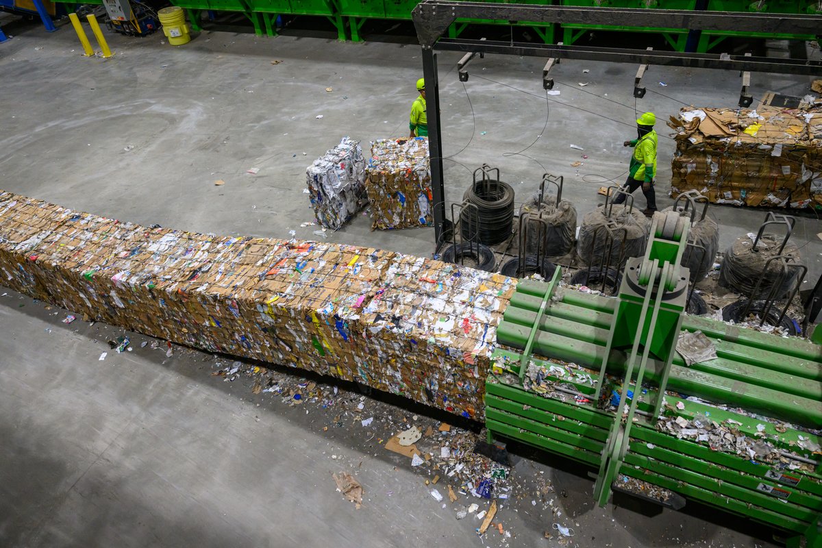 MayorDaniella's tweet photo. Ever wonder where your recycling actually goes? Last week, we got the answer firsthand. 🧵♻️ https://t.co/MThSmFIM1w