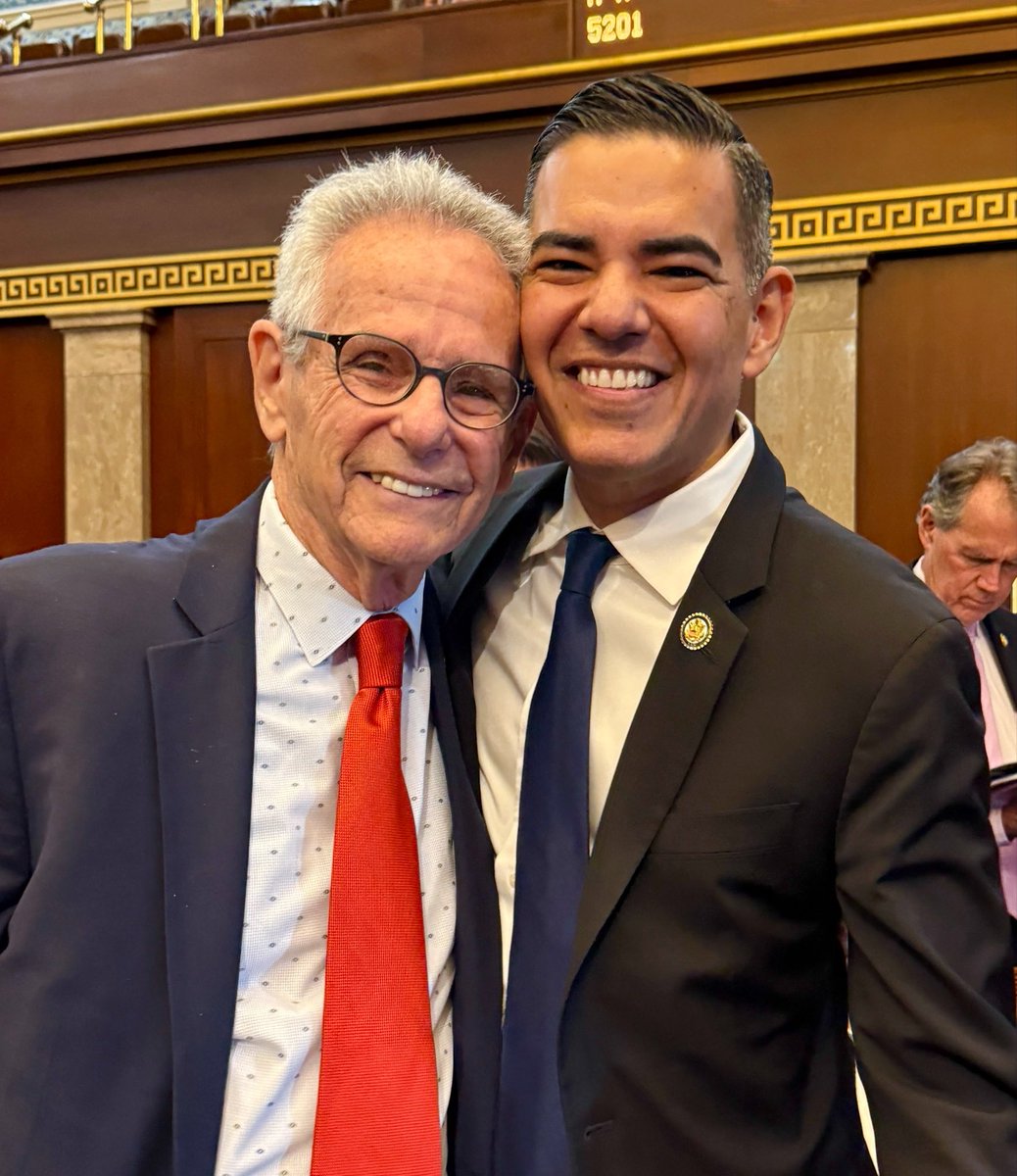 So good to see my predecessor and a great mentor Alan Lowenthal come back to Congress to visit. An incredible person and friend.