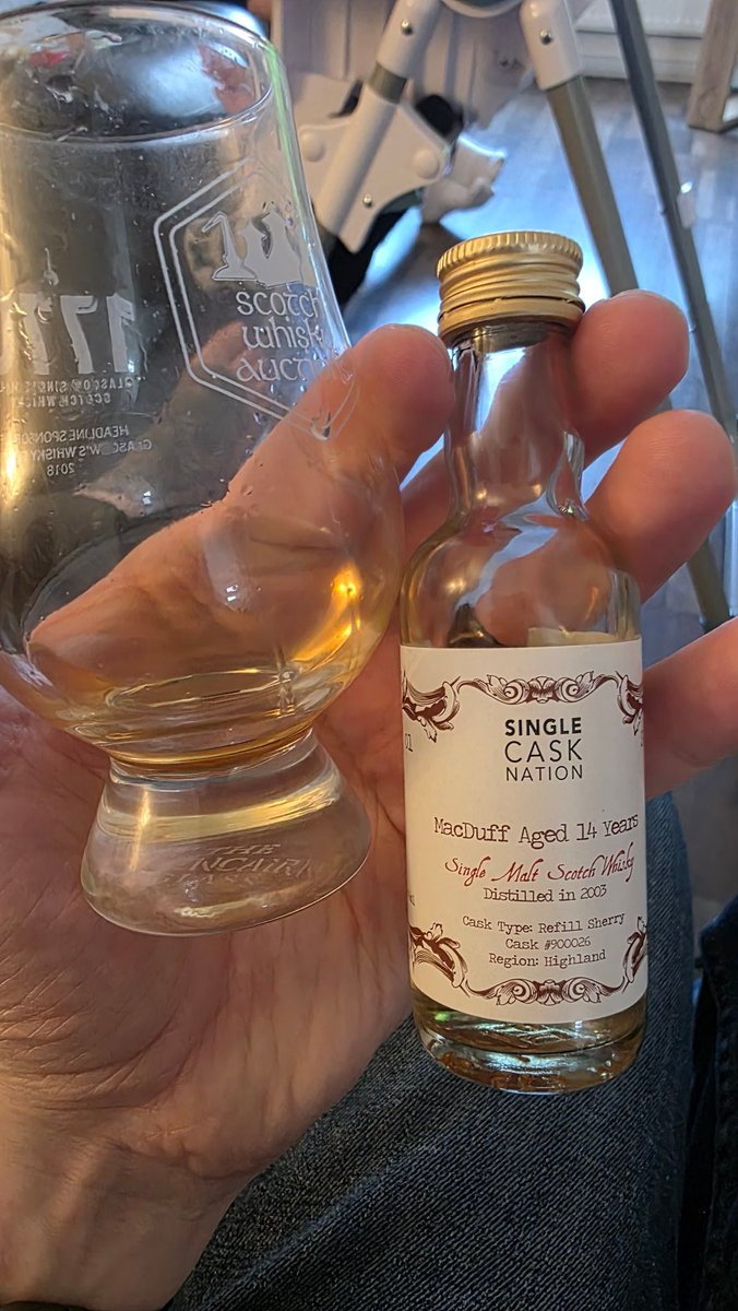 dnisbet250's tweet photo. #Dram88 of #Dram366
#Macduff by @monocaskism
A nice easy going dram
7.5
#BuyADram DoP
#BuyABottle DoP
#Scotch #Whisky #SingleMalt #SingleCask https://t.co/Ys5ElDWbnt