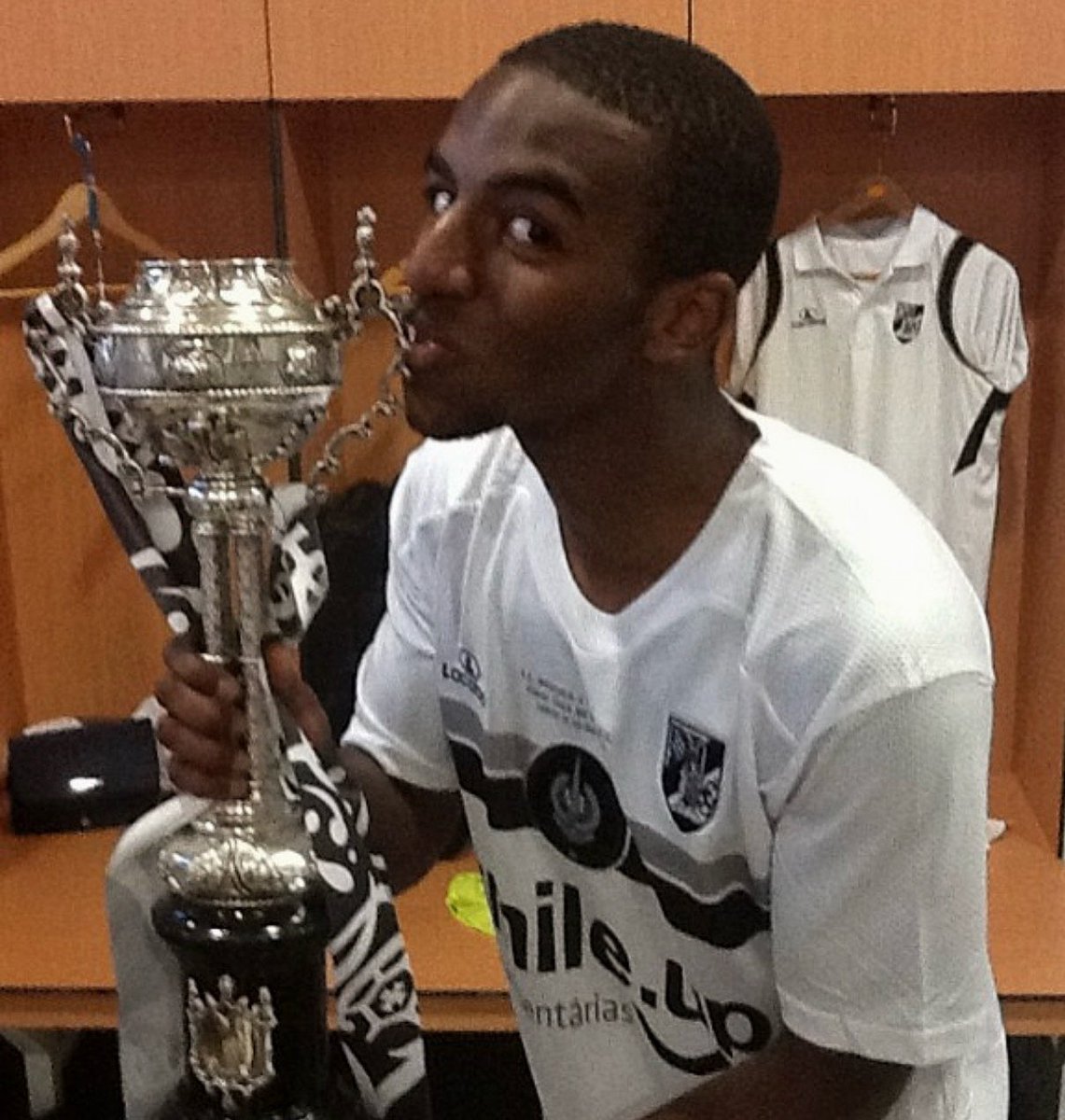 Leicester City desce pela segunda época consecutiva desta feita para a terceira divisão.

Ricardo Pereira não só deve estar de saída pela inevitável descida como acaba contrato.

The Last Dance? 👀