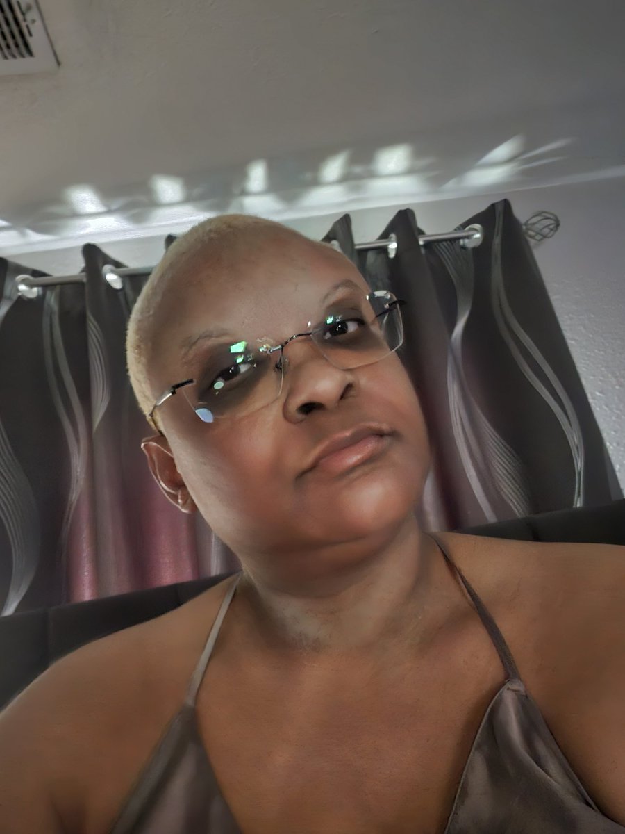 Brandi Hawkins (@mspiggy39) on Twitter photo 