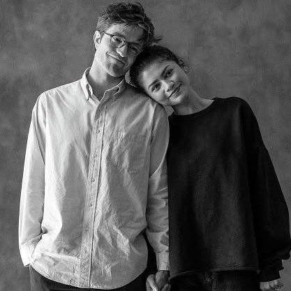 AY0DAYA's tweet photo. kinda need them to take a page out of emma stone and ryan gosling's book and play love interests again https://t.co/4kqBq0vMbl