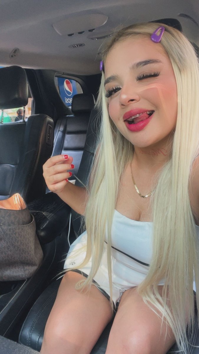 Kayli bombon tweet media