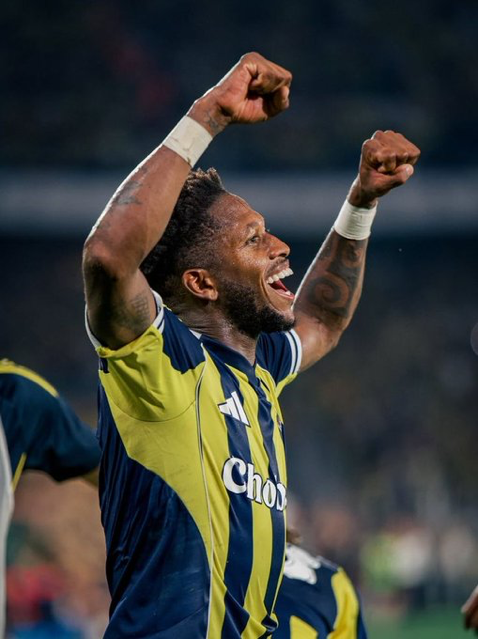 Honorede tweet media