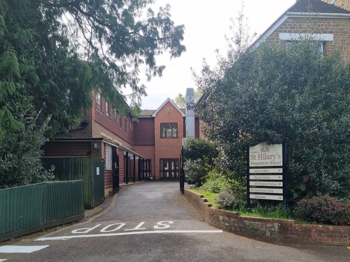 BartonKnightElc's tweet photo. Just completed some remedial #electricalwork after an #EICR for St Hilary's Prep School, #Godalming. 

The fixed wiring testing covered 30-35 #fuseboards as the original 1800s building has had many annexes etc added. 

#ElectriciansYouCanTrust #independentschoolsuk #facman https://t.co/9pupZKbMxG