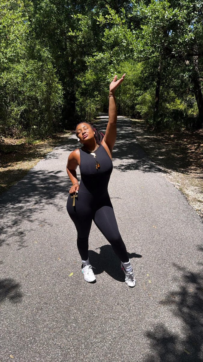 yellafitbaby27's tweet image. Walking my 5 miles 🤞🏽💪🏽 #cardio