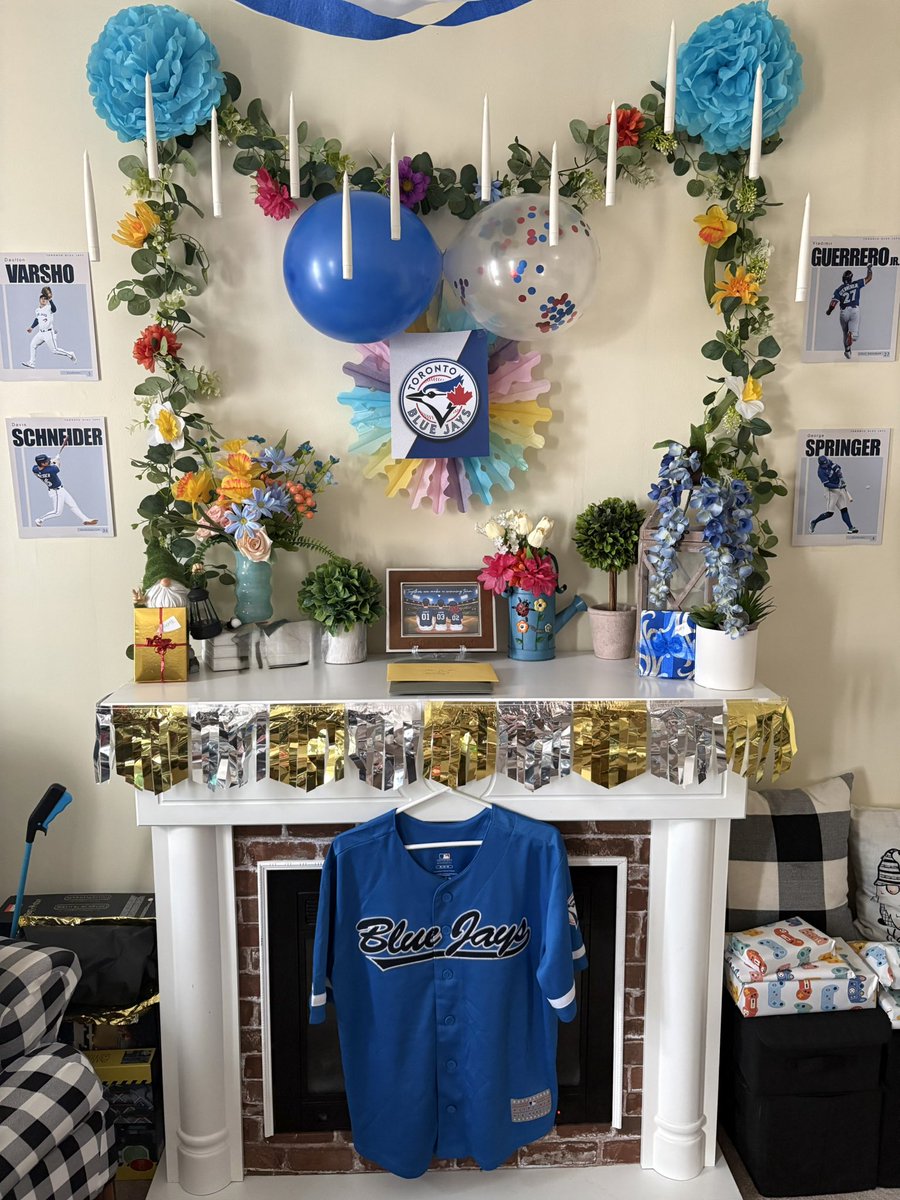 James øf Twelve Years Tøday 🇨🇦 tweet media