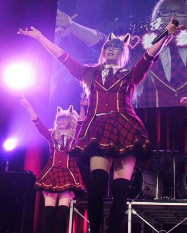 vee 🌙 tweet media