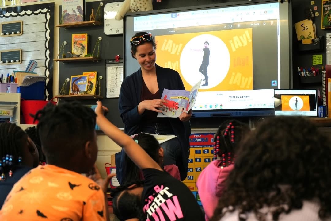 VisionZeroCbus's tweet photo. #TrafficSafetyAwarenessWeek is underway at @ColsCitySchools! Today, Vision Zero Coordinator, Katherine "Swid" Swidarski, had the opportunity to stop by Northtowne Elementary School to talk with kindergartners about safe crossing habits and the importance of buckling up. https://t.co/nDuDt23zMG