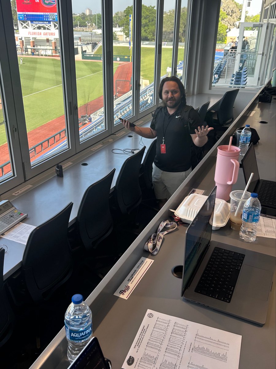 SulBort's tweet image. The first media member in attendance for tonight’s midweek game against JU? @camparker25