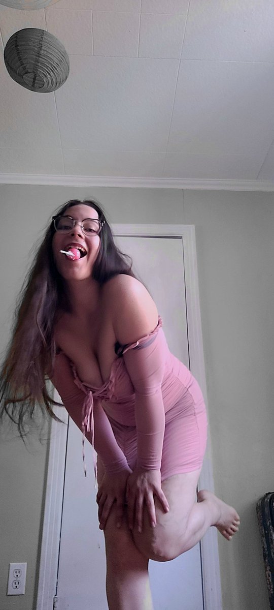 Kathz_Roarr tweet media